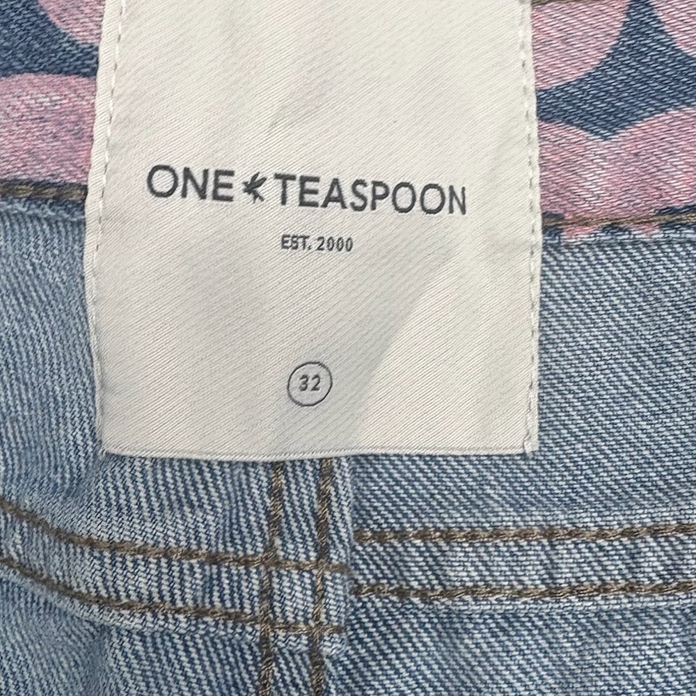One Teaspoon Dukes Denim Shorts, Pacifica Print, Size 32 Boho Low Waist Shorts - Picture 4 of 14
